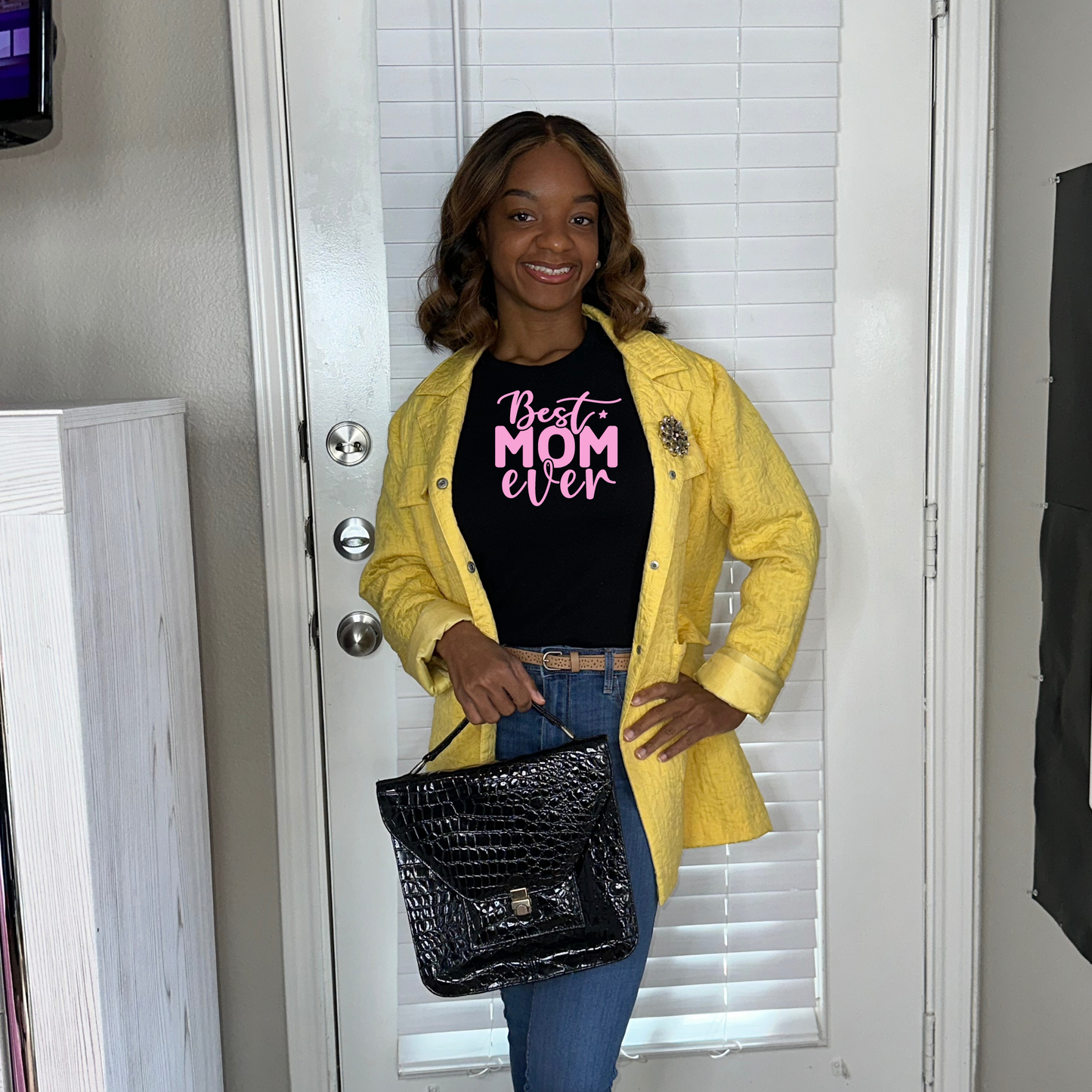 "Best Mom Ever" T-Shirt: Celebrate Mom in Style| Mom Tees| Mama Shirts