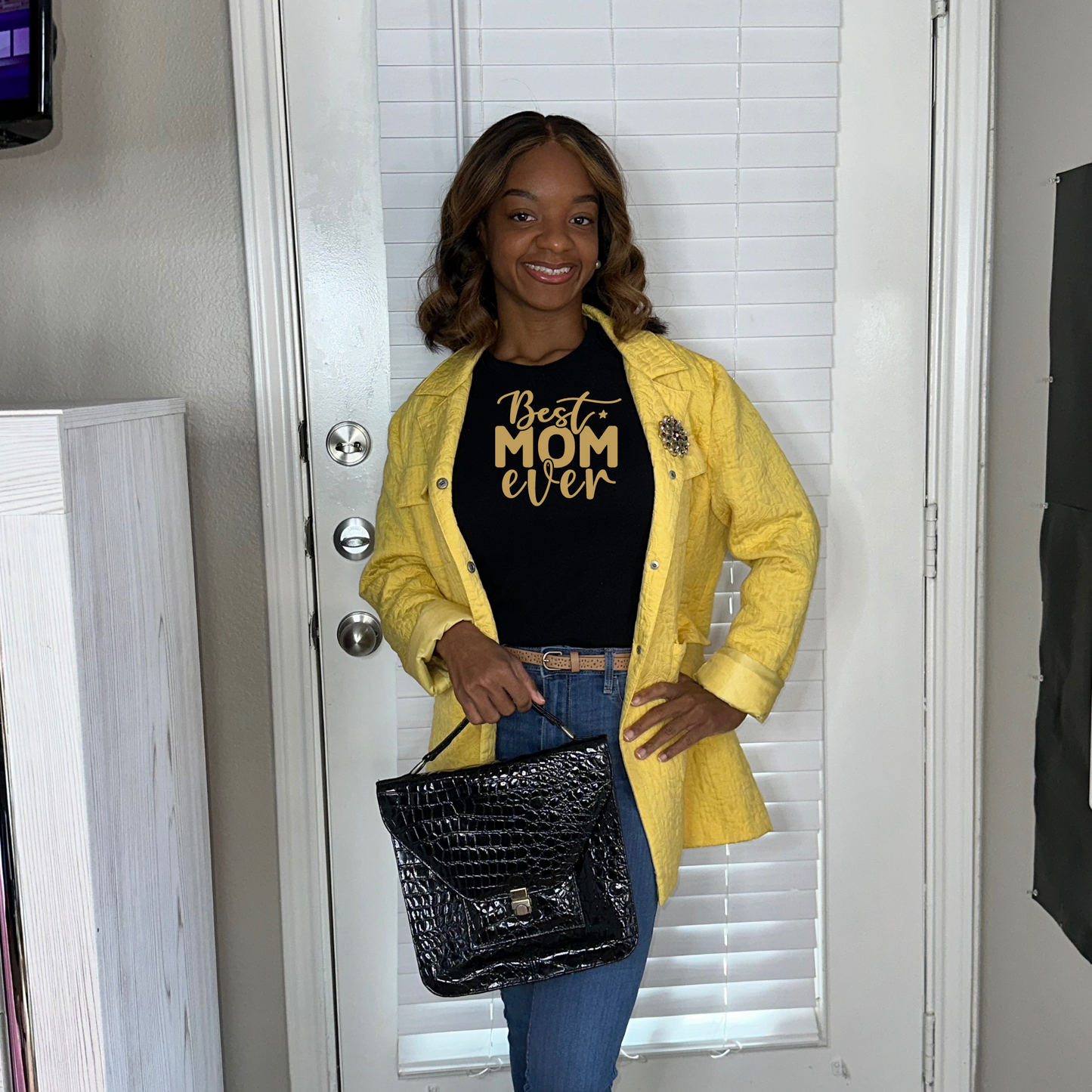 "Best Mom Ever" T-Shirt: Celebrate Mom in Style| Mom Tees| Mama Shirts