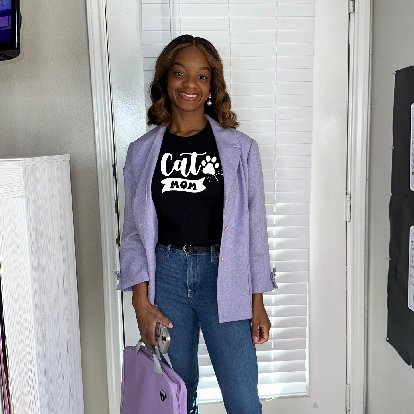 "Cat Mom" T-Shirt: Wear Your Love for Feline Friends| Cat Tees| Animal Shirts