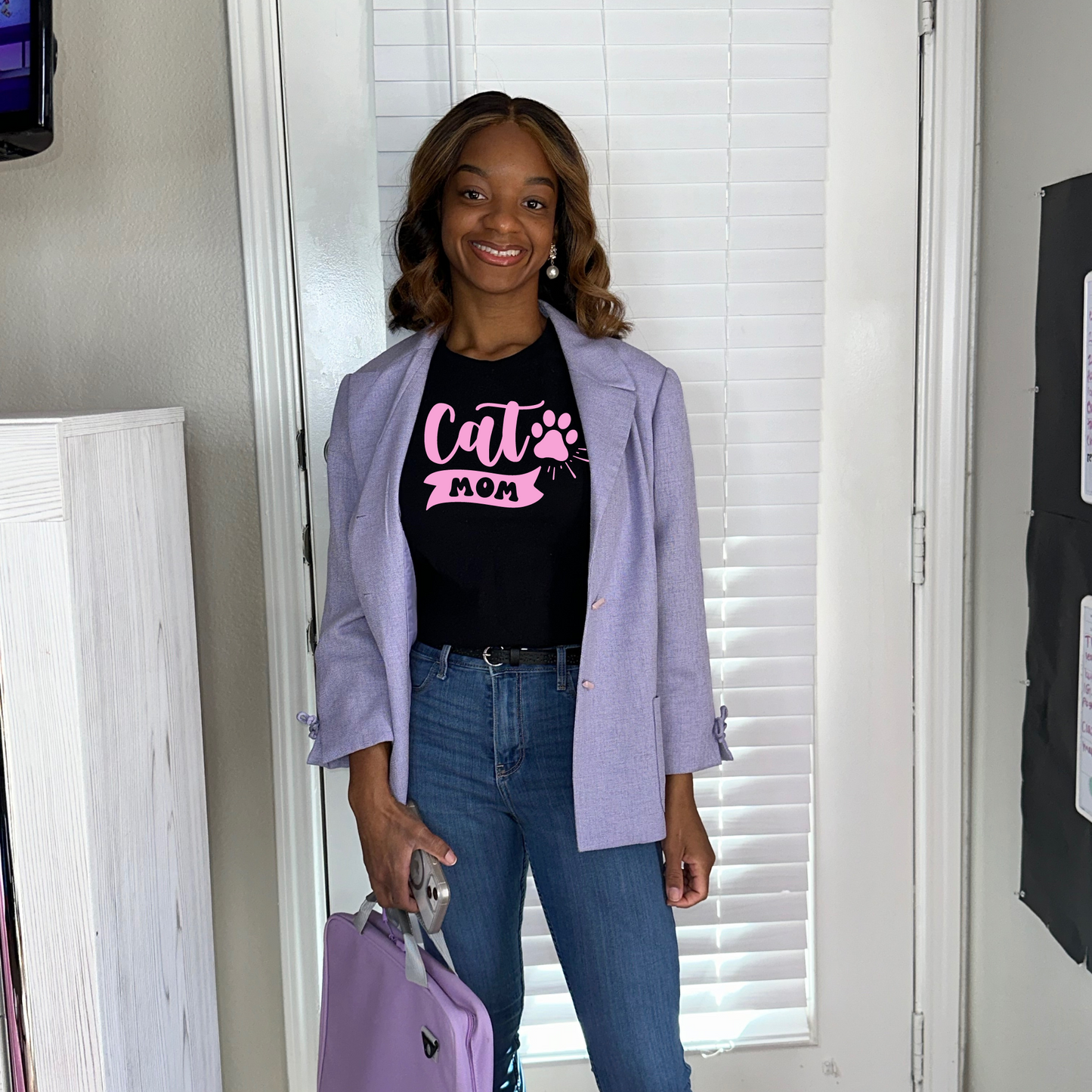 "Cat Mom" T-Shirt: Wear Your Love for Feline Friends| Cat Tees| Animal Shirts