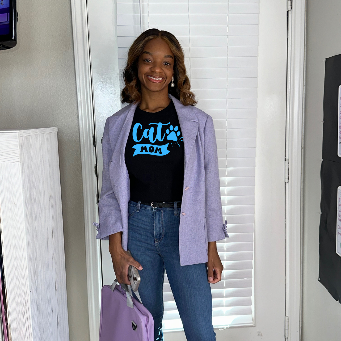 "Cat Mom" T-Shirt: Wear Your Love for Feline Friends| Cat Tees| Animal Shirts