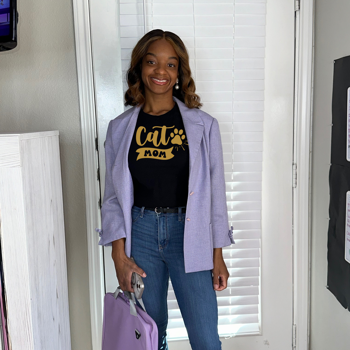 "Cat Mom" T-Shirt: Wear Your Love for Feline Friends| Cat Tees| Animal Shirts
