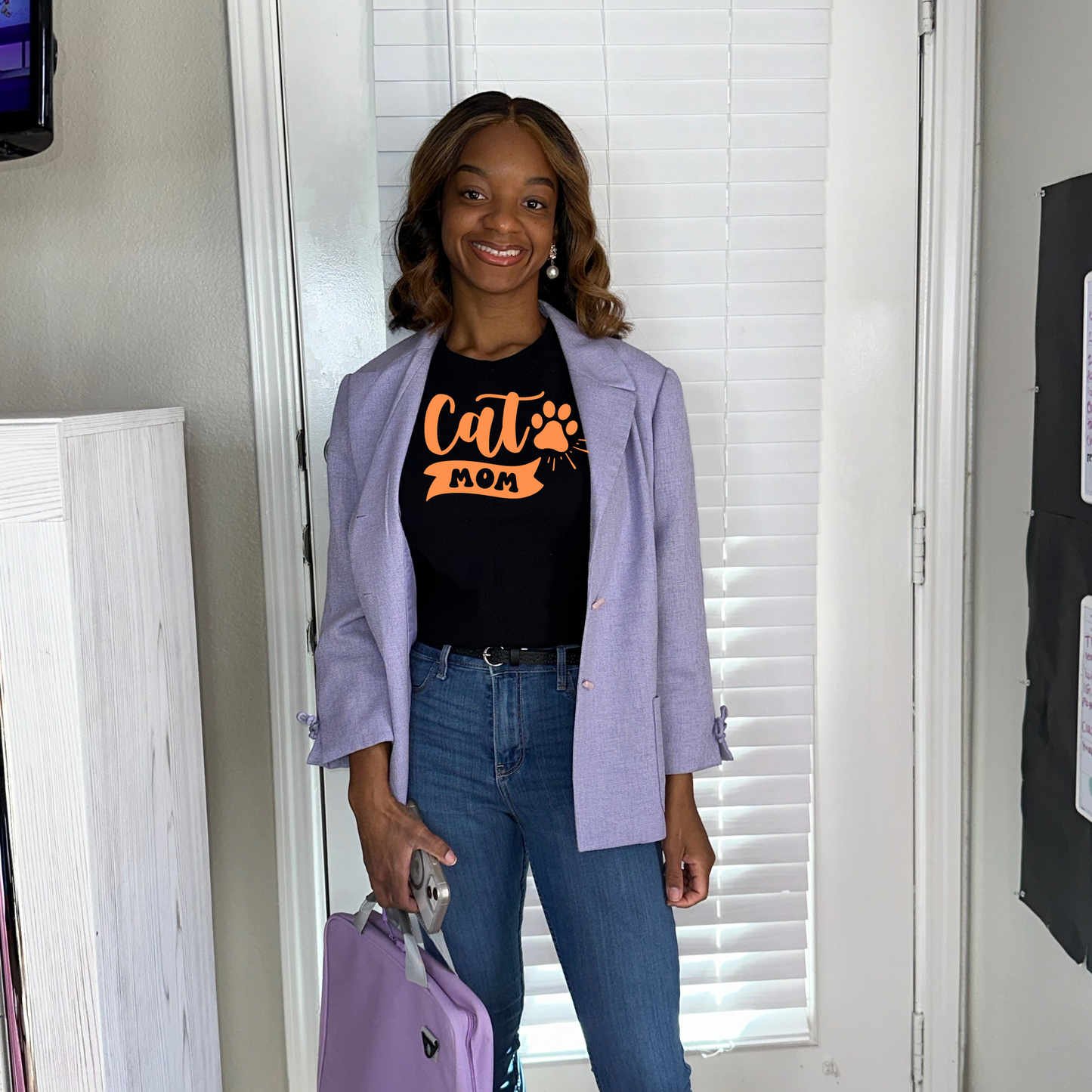 "Cat Mom" T-Shirt: Wear Your Love for Feline Friends| Cat Tees| Animal Shirts