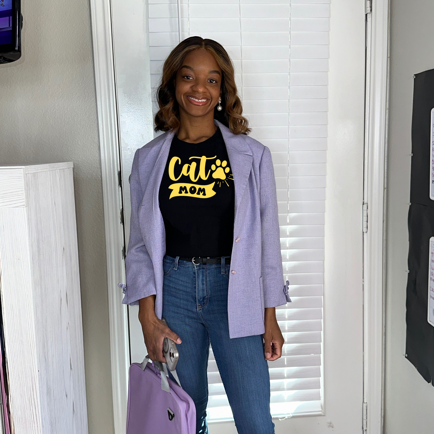 "Cat Mom" T-Shirt: Wear Your Love for Feline Friends| Cat Tees| Animal Shirts